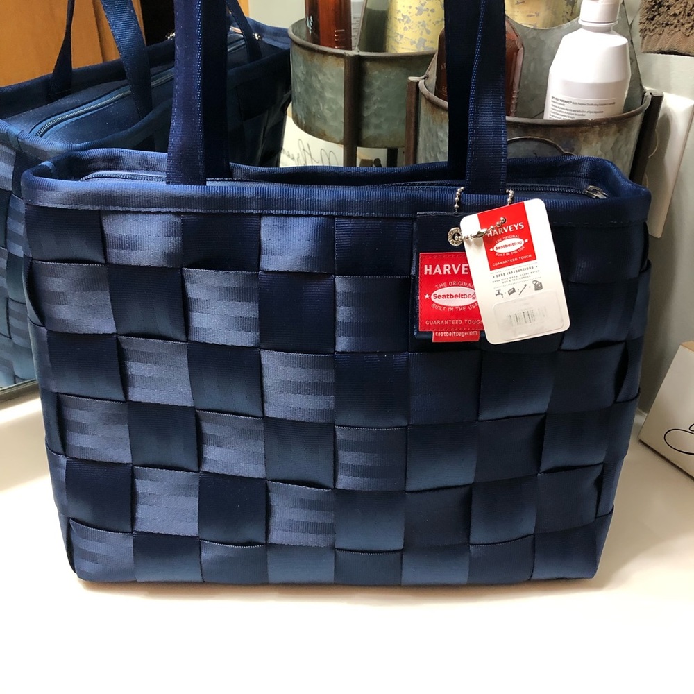 Harveys seatbelt bag